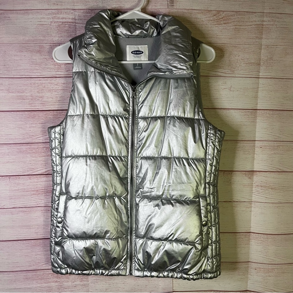 Old Navy Silver Metallic Full Zipper Puffer Vest Size Small